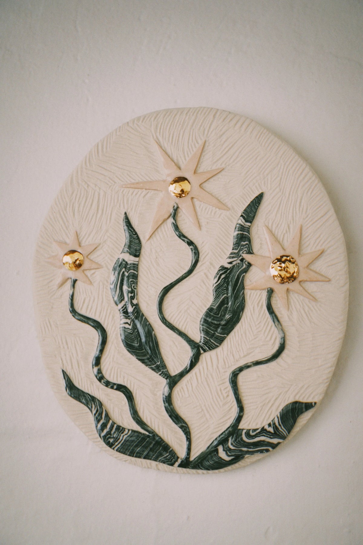 Ukiran Bunga Wall Piece No. 3 by Tantri Mustika