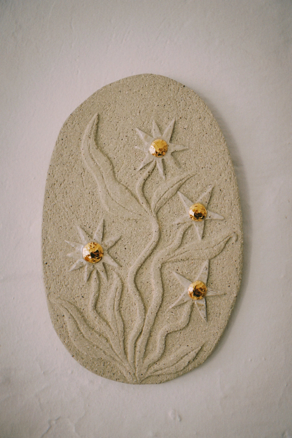 Ukiran Bunga Wall Piece No. 2 by Tantri Mustika