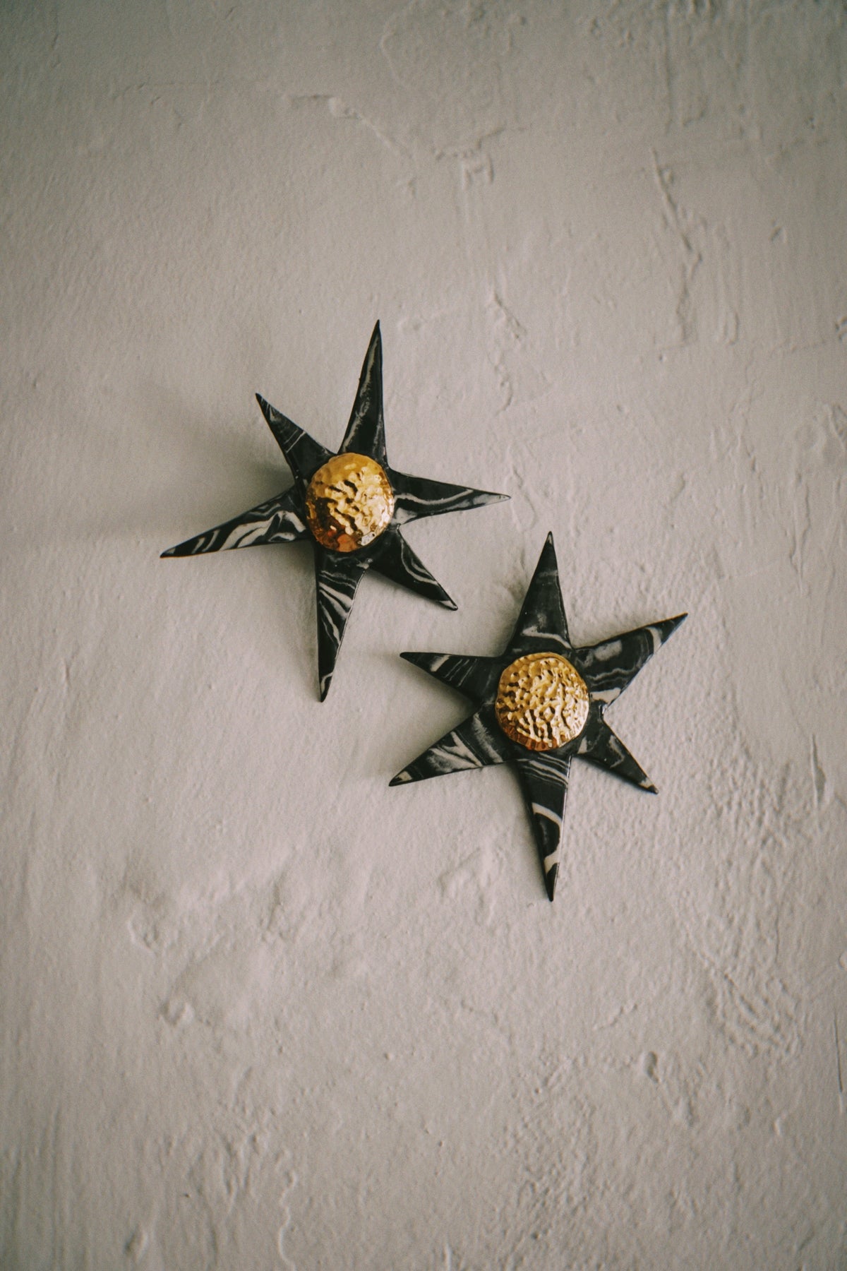 Wallflower Duo in Carbon by Tantri Mustika