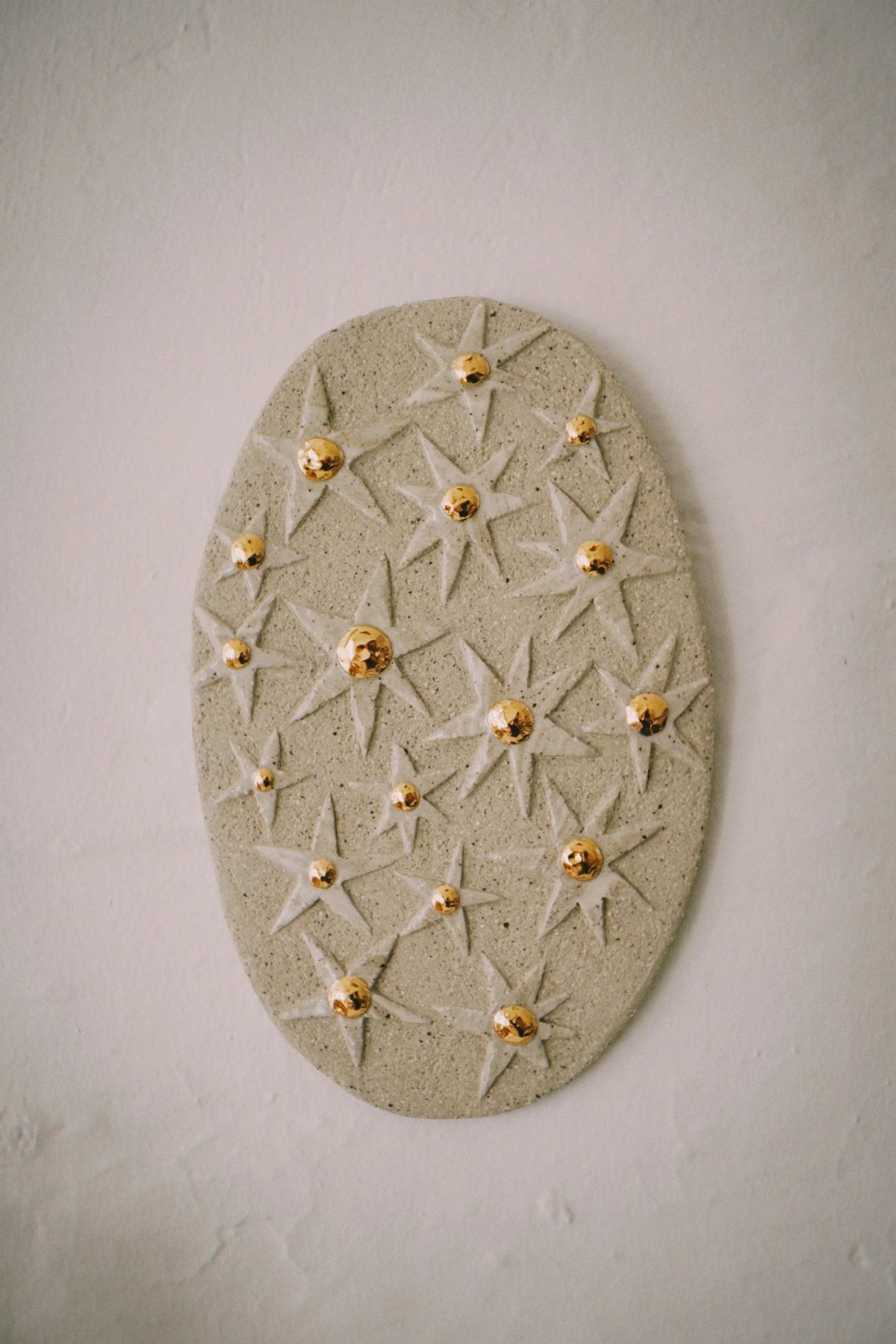 Ukiran Bunga Wall Piece No. 1 by Tantri Mustika