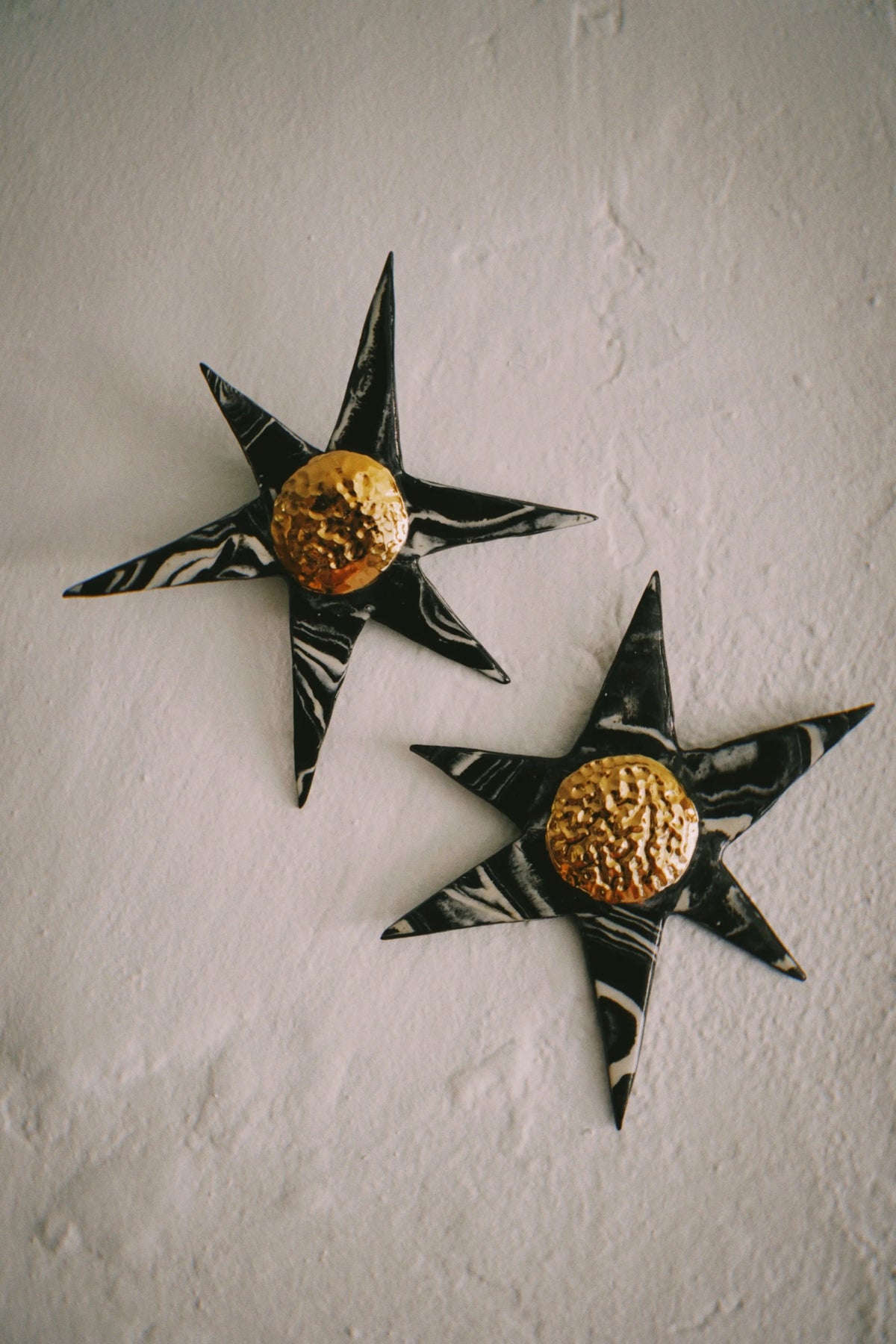 Wallflower Duo in Carbon by Tantri Mustika