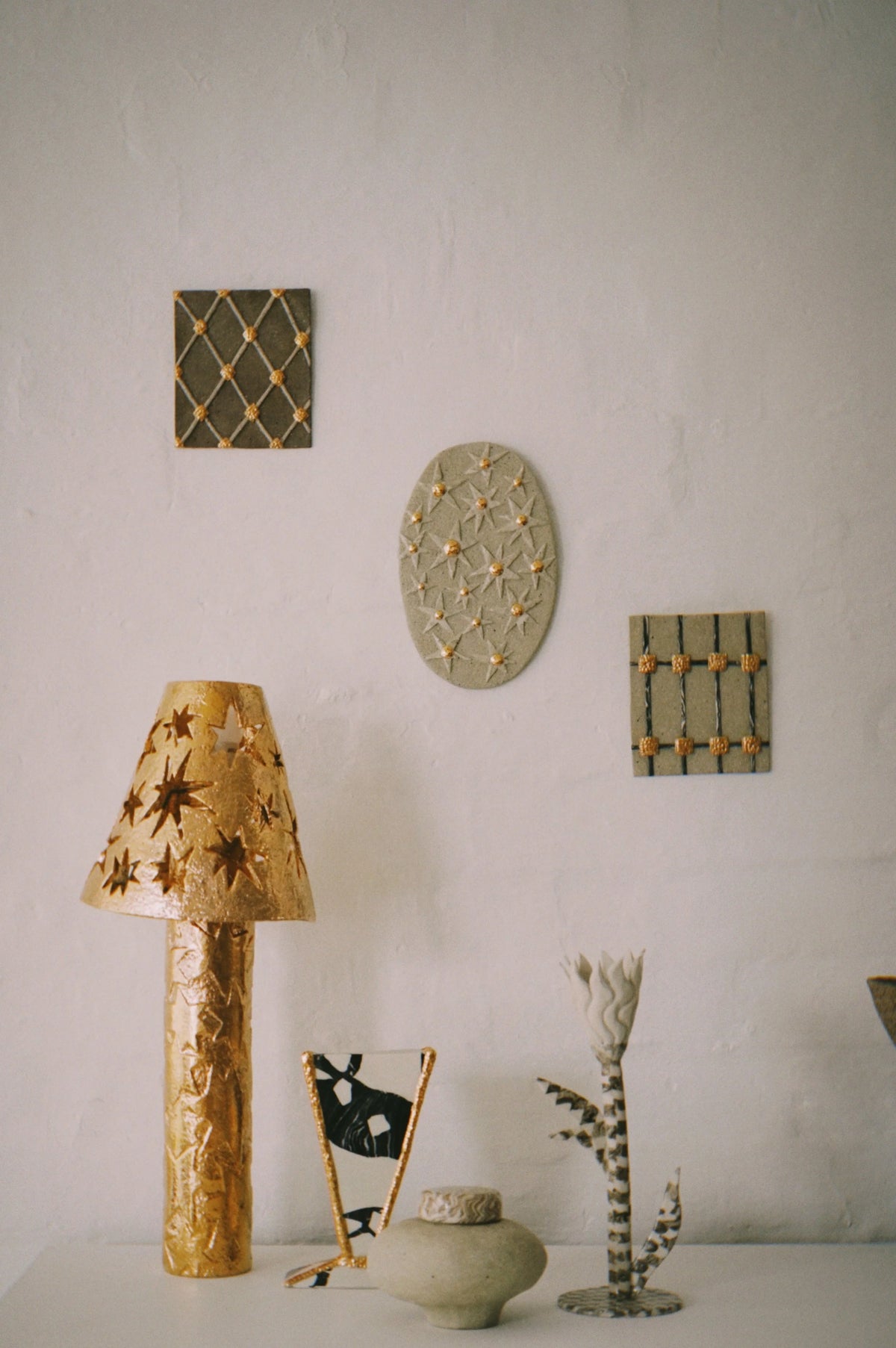 Ukiran Bunga Wall Piece No. 1 by Tantri Mustika