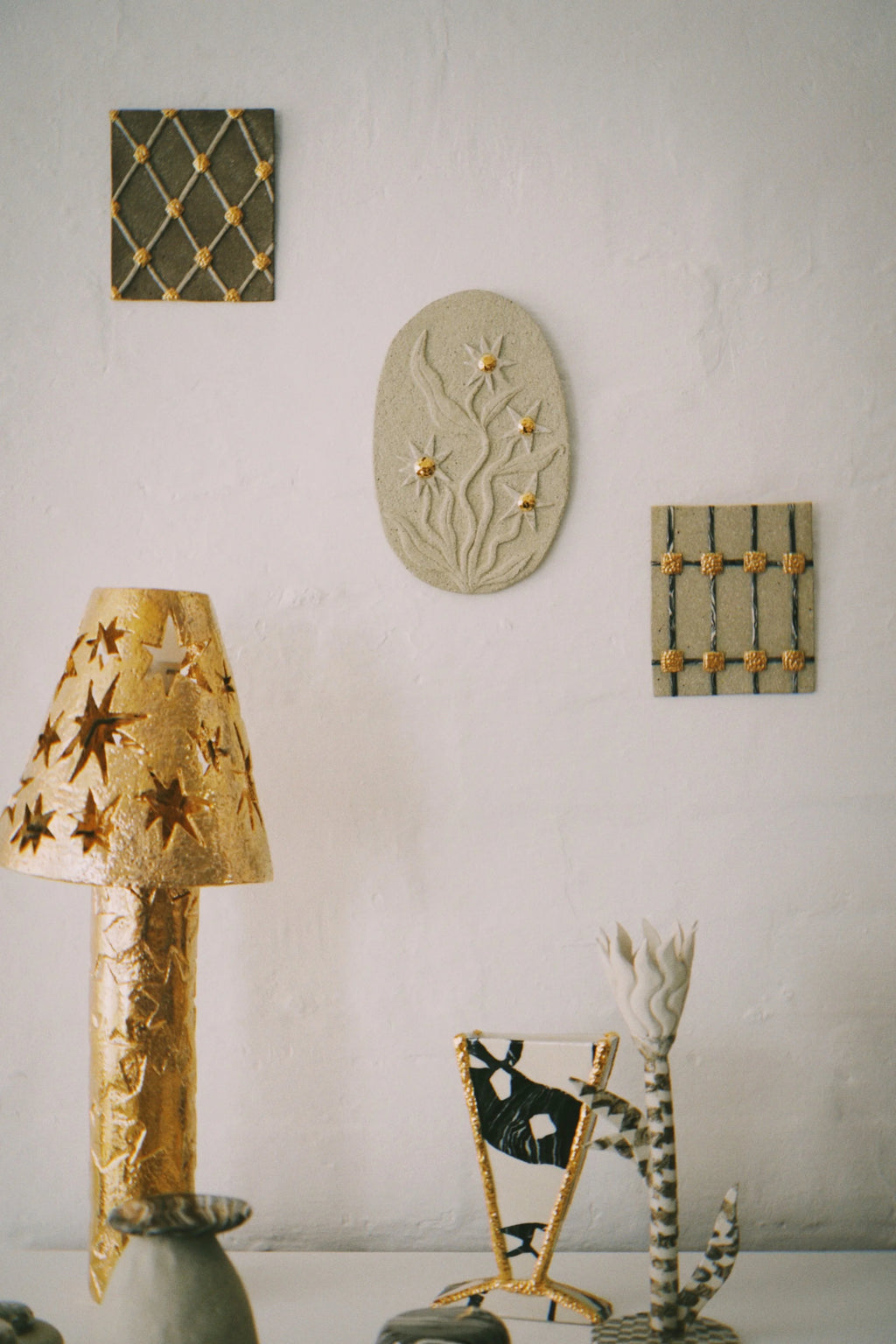 Ukiran Bunga Wall Piece No. 2 by Tantri Mustika