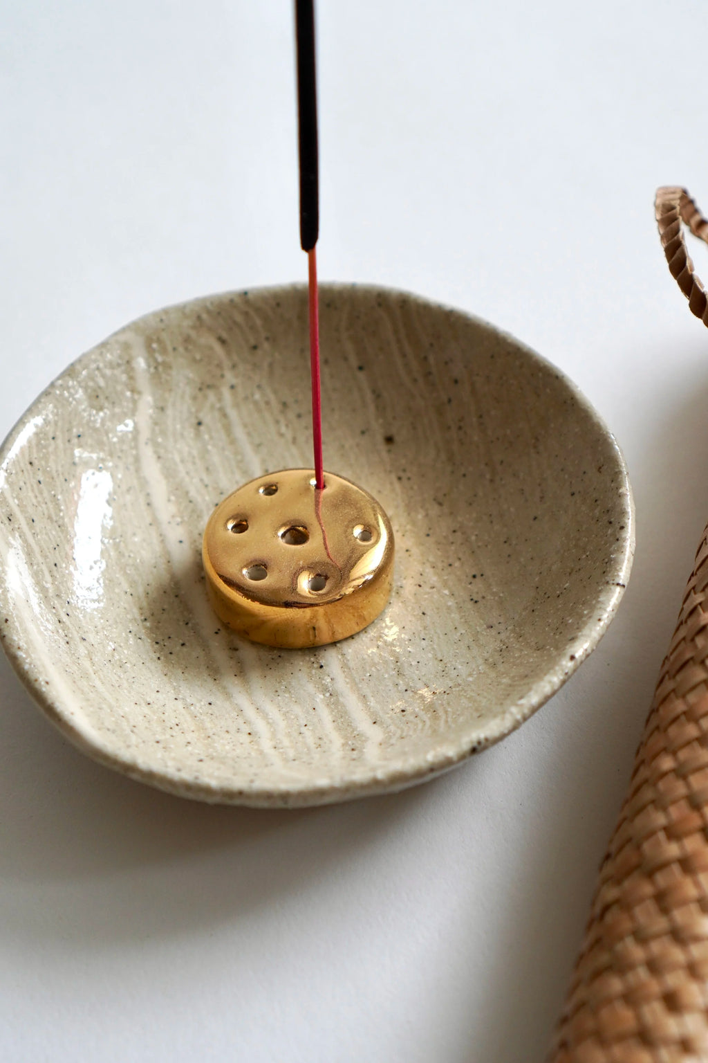 Incense Bowl Gift Pack in Oat by Tantri Mustika