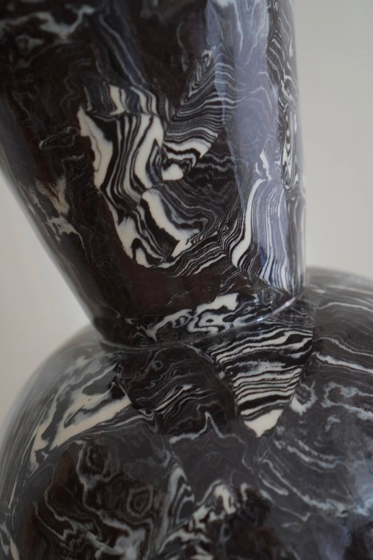 Marbled Relic Vase in Carbon Black by Tantri Mustika