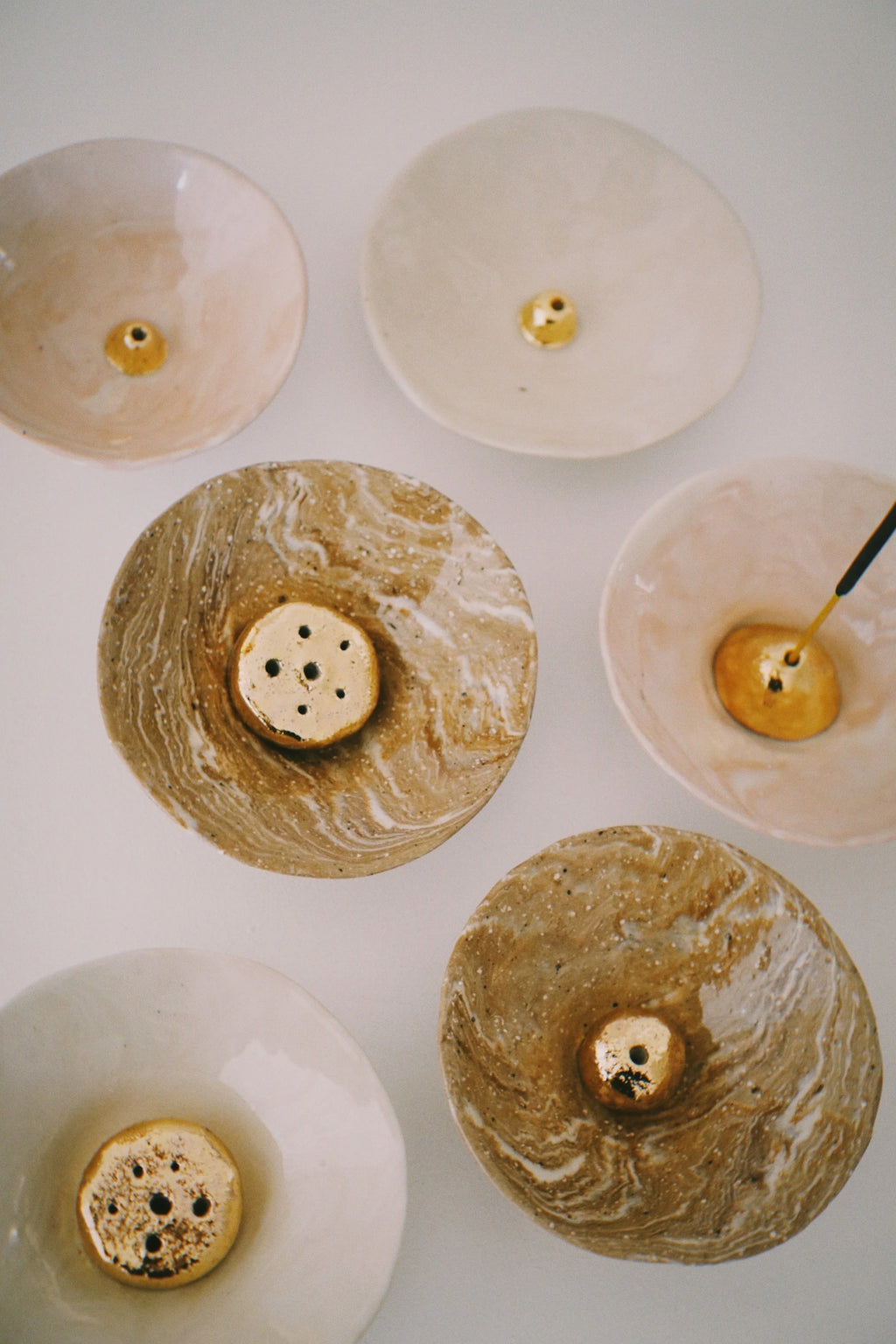 Incense Bowl Gift Pack in Oat by Tantri Mustika